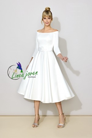 Vestido midi confeccionado...