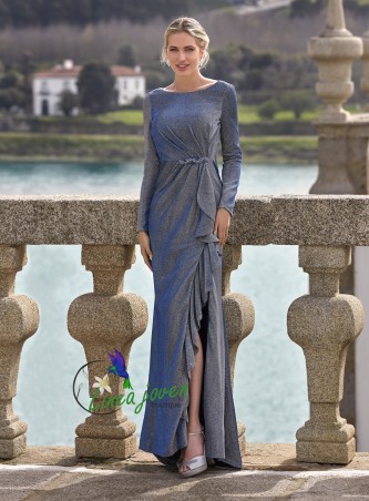 Vestido de manga larga y...