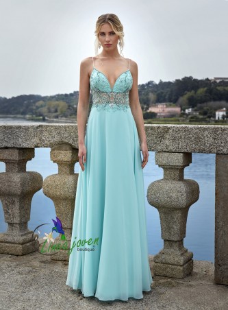 Vestido largo confeccionado...