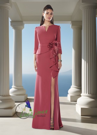 Vestido largo confeccionado...