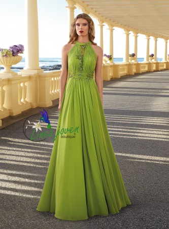 Vestido largo con escote...