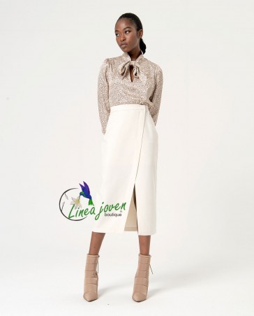 Falda midi cruzada lisa Crudo