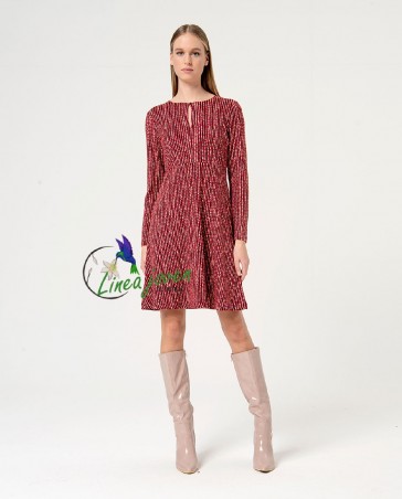 Vestido corto fluido...