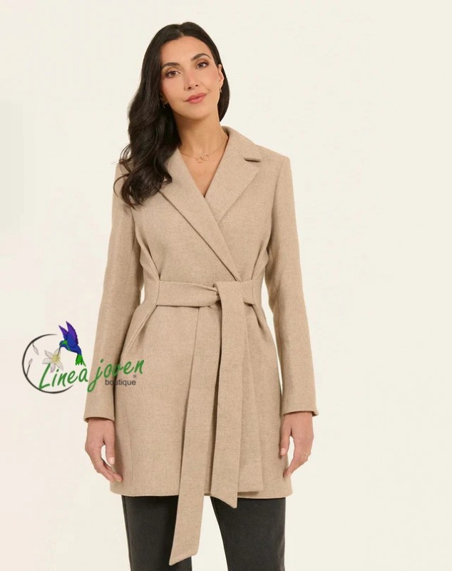 Abrigo beige largo medio