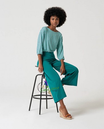 Camiseta elástica amplia...