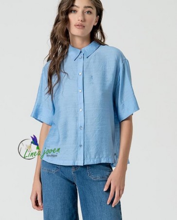 Camisa corta satinada lisa...