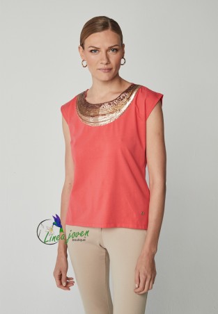 Camiseta collar coral