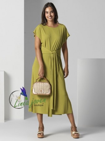 Vestido largo verde nudo en...