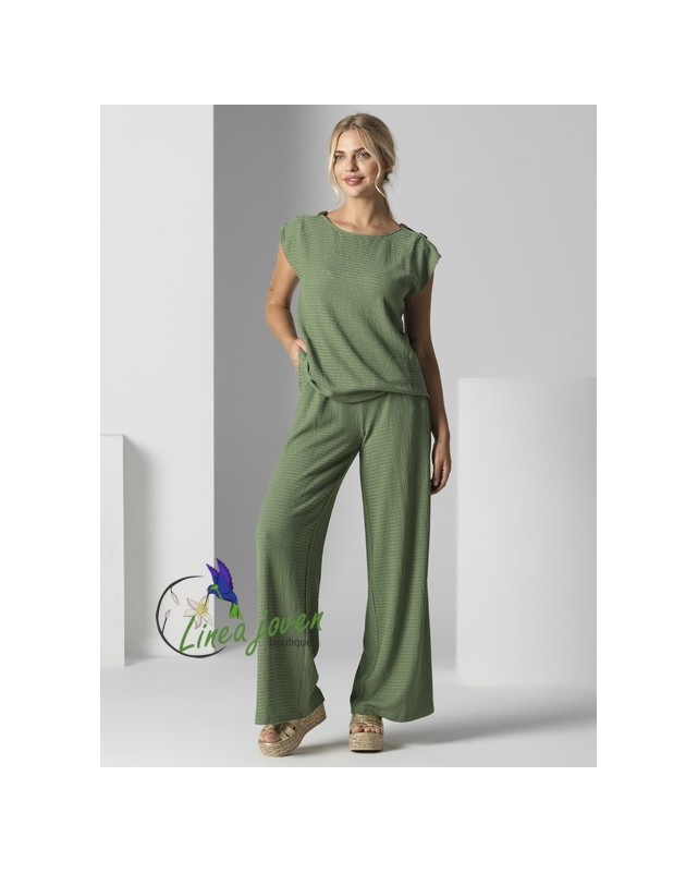 Conjunto Camiseta y Pantalón verde