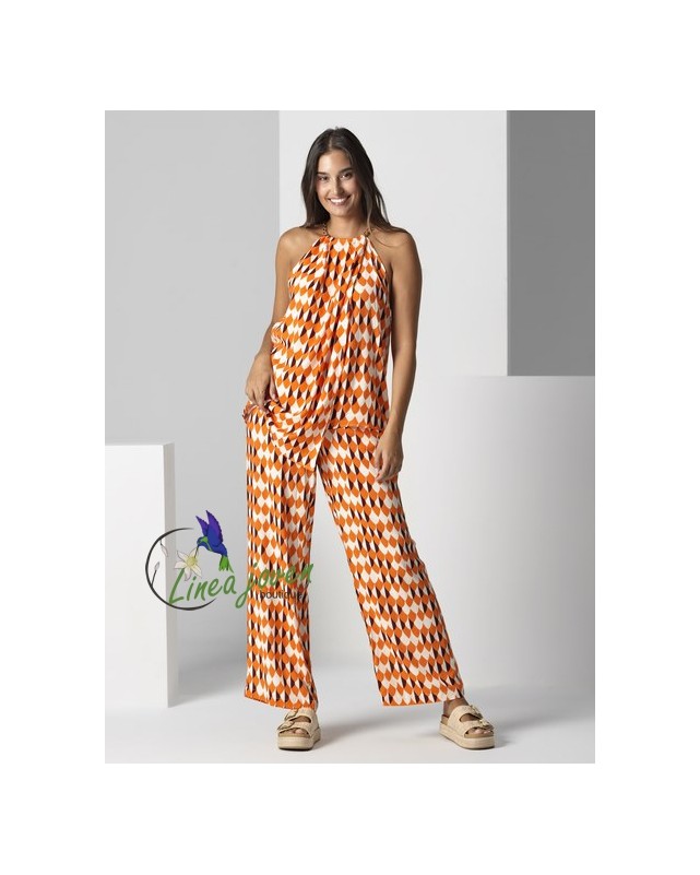 Conjunto Camiseta y Pantalón naranja...