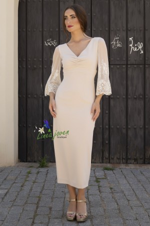 Vestido de fiesta beige...